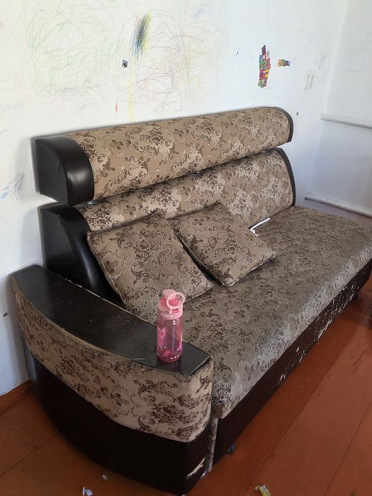 Диван угловой б/у