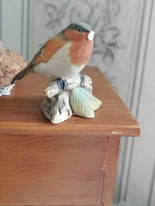 Фигурки от порцелан и полирезин