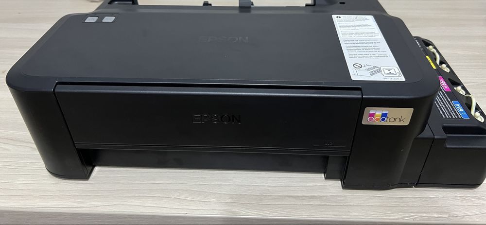Принтер Epson EcoTank L121 — цветная печать