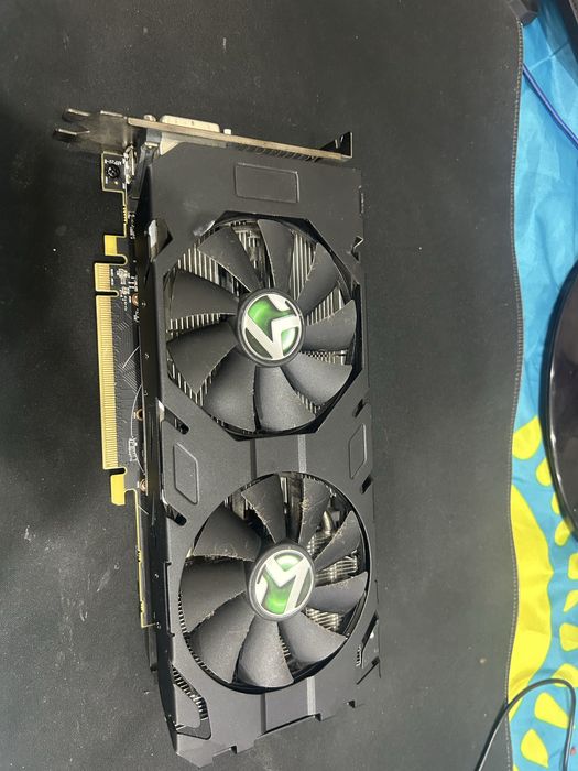 Продам  видеокарту рх580