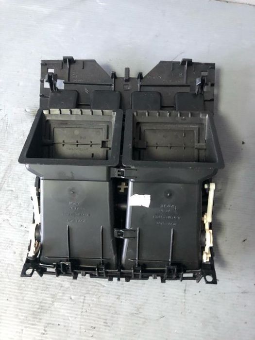 grila aerisire bord centrala peugeot 407
