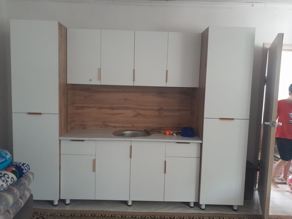 кухня гарнитура  сатам