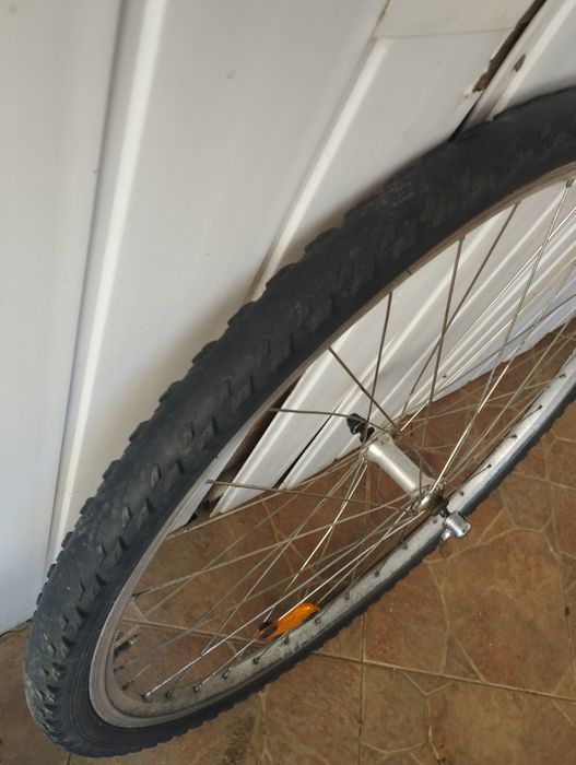 Vând roti de 28 și 24