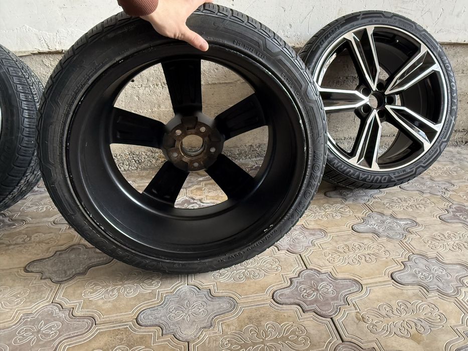 Saka deska balon bilan sotiladi