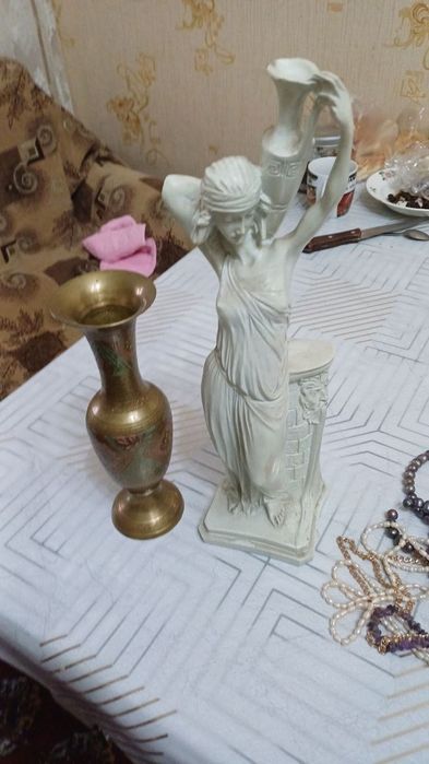 Антиквариат. Продам по договорной цене. Срочно