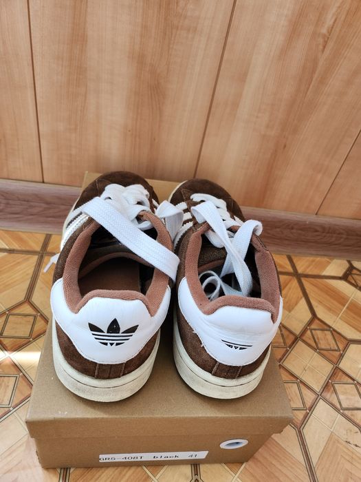 Продам кампусы замшевые