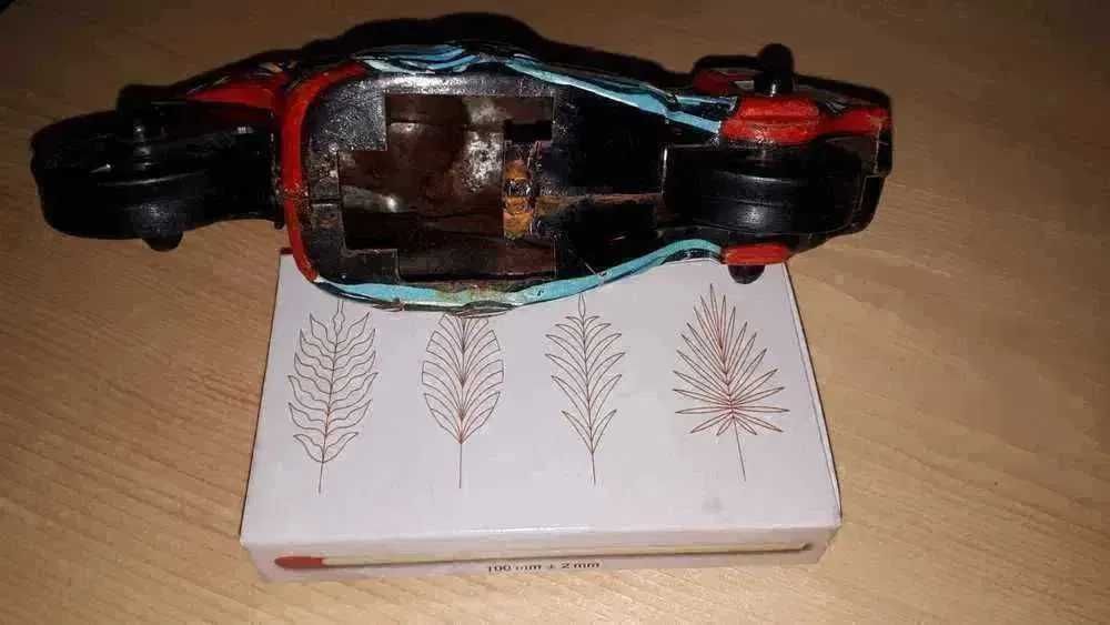 Jucarie- Motocicleta fabricata din tabla perioada comunista