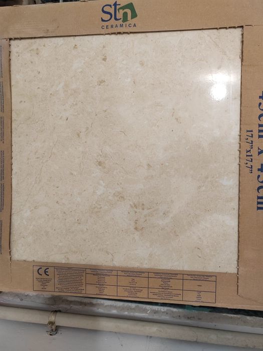 Vand 4 cutii de gresie