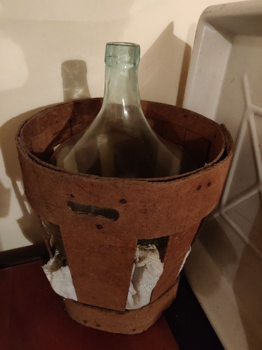 Damigeana de sticla cu coș de 20l