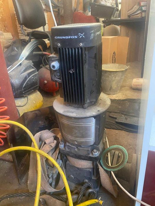 Професионална водна помпа Grundfos CR32-1 – 2.2 kW