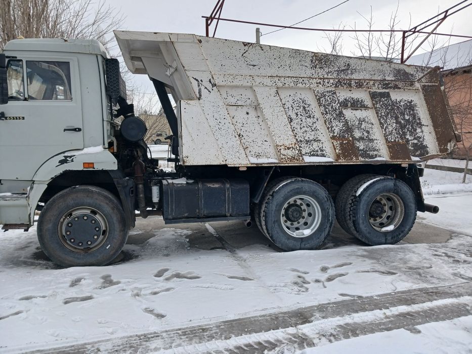 Kamaz sotiladi ideal holatda