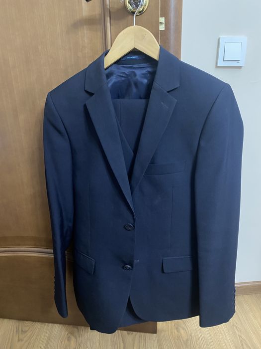 Костюм тройка