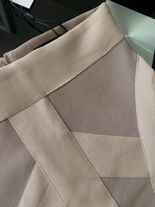 бандажна пола бежова