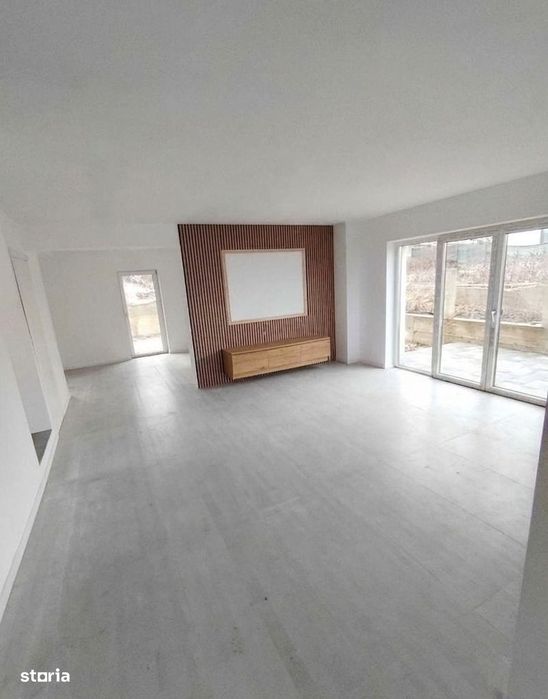Casa individuala | 5 camere | 160mp utili | Campenesti - intrare