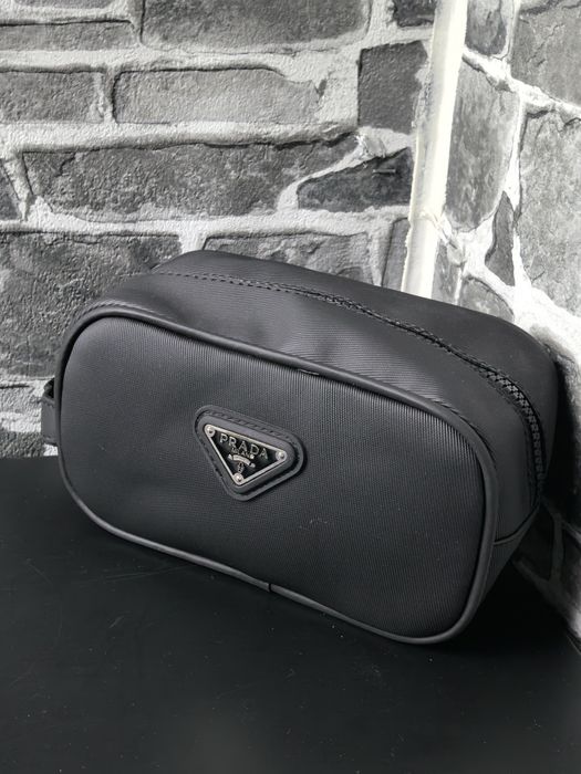 Чанта тип несесер