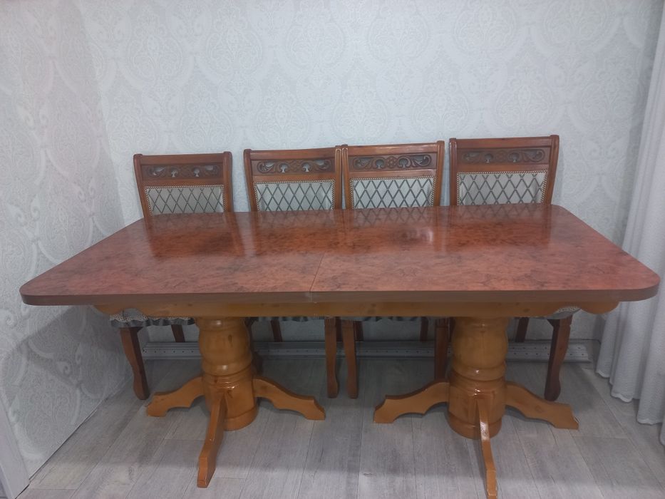 Продам стол со стульями