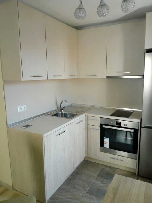 Дава се под наем Двустаен апартамент в Бургас, Лазур - 70 кв.м за 385 € - Снимка #4