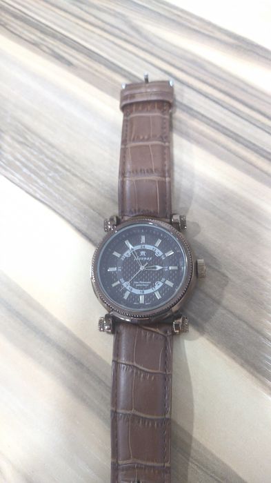 Часы кварцевые женские