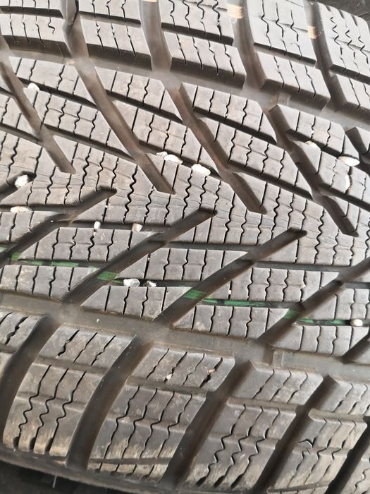 215 60 16 цола гуми като нови Goodyear dot 25