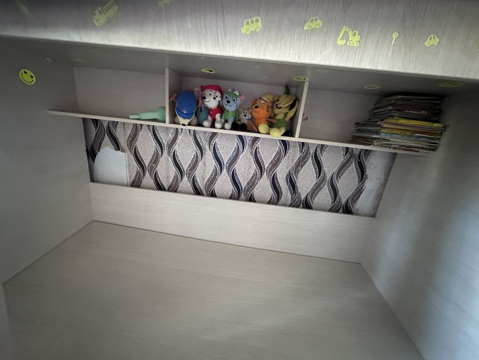 Продам кровать 2х ярусную