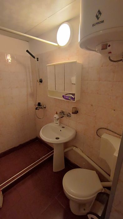 Двустаен апартамент в кв К.Париж