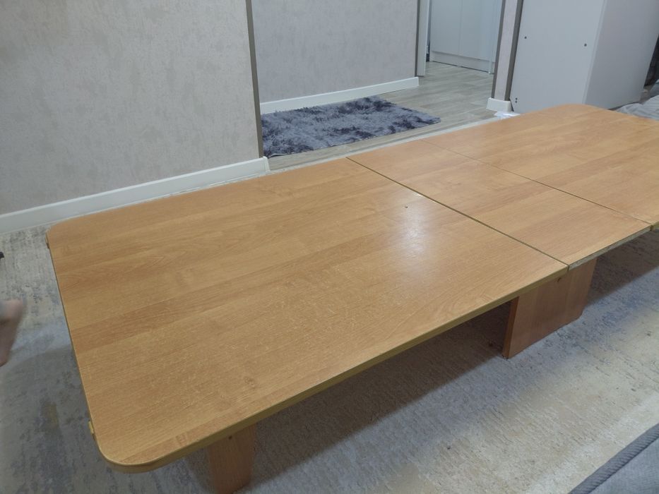 Стол книжка низкий