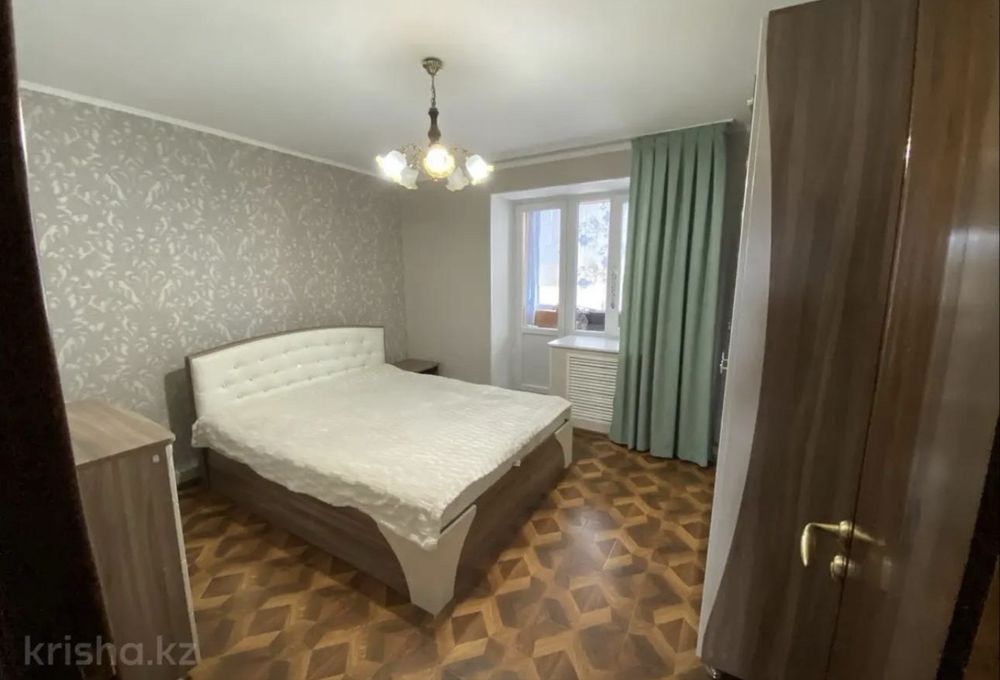 Продается спальный гарнитур