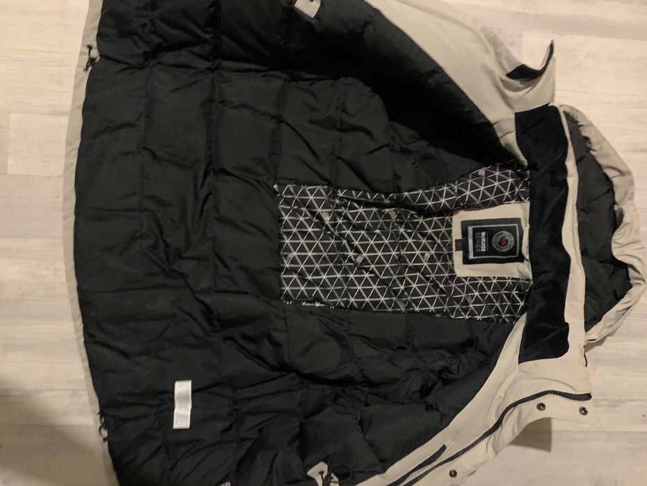 Продам зимний пуховик