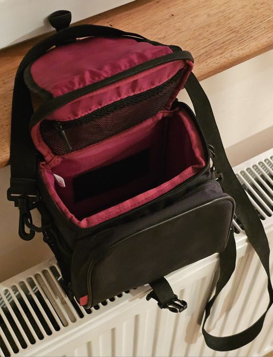 Nikon D5300 cu ob. 18-55 și geantă (preț fix)