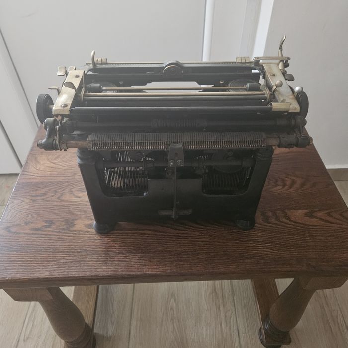 Masina de scris Fortuna antică