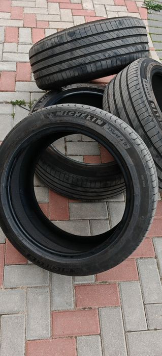 De vânzare 4 anvelope de vara Michelin e-primacy 235/45/18