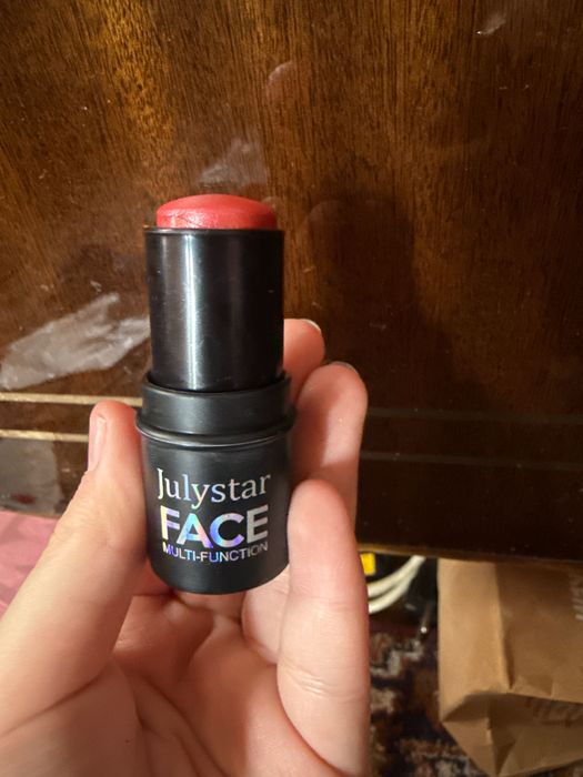 КОЗМЕТИКА И АКСЕСОАРИ ЗА 5€ - НАМАЛЕНИ