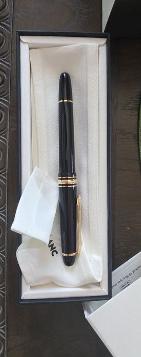 Stilou Montblanc nou