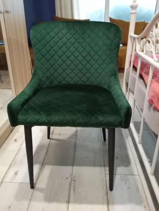 Фотьойл и луксозен стол за хол.