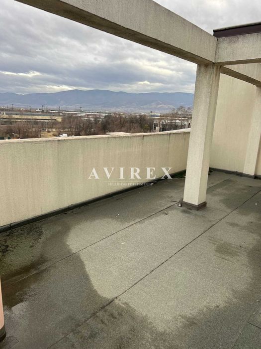 Продава се Тристаен апартамент в Пловдив, Съдийски - 197 кв.м за 676 €/кв.м - Снимка #1