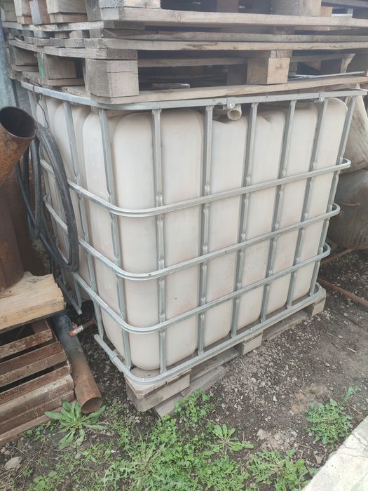 Кубовая бочка б/у