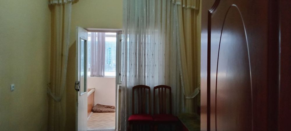 Qarshi shahar Aziya Alyans bank Yonida