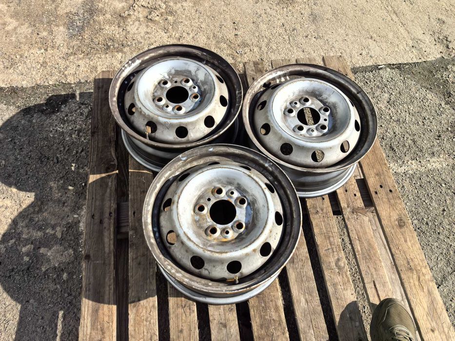 15 цола 5 х 118 мм Пежо / Ситроен / Фиат / Ивеко / Опел - 6 Инча/ЕТ 68