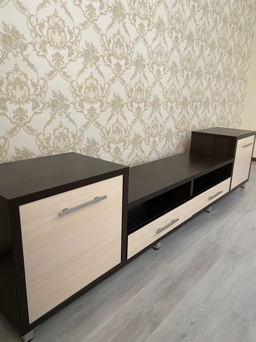 Продается тумба под ТВ зону