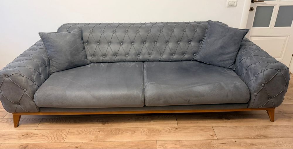 Canapea  fixa 3 licuri + fotoliu.