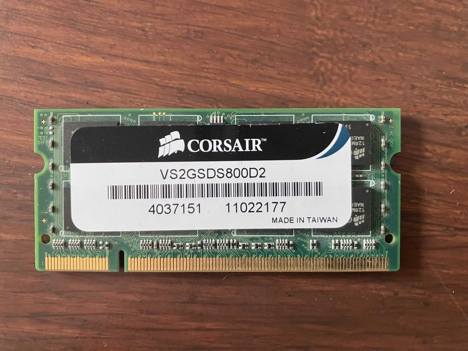 Vand RAM CORSAIR Model: VS2GSDS800D2 DDR2 2 GB 800MHz PC2-6400 laptop