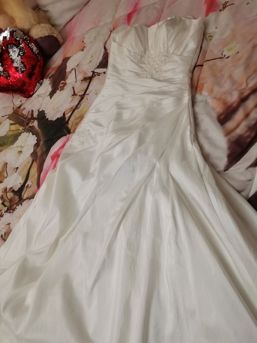 Продавам булчинска рокля