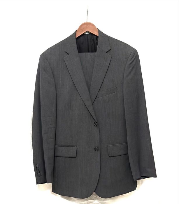 Костюм. Куплено за 500$. Отдам за 150$.