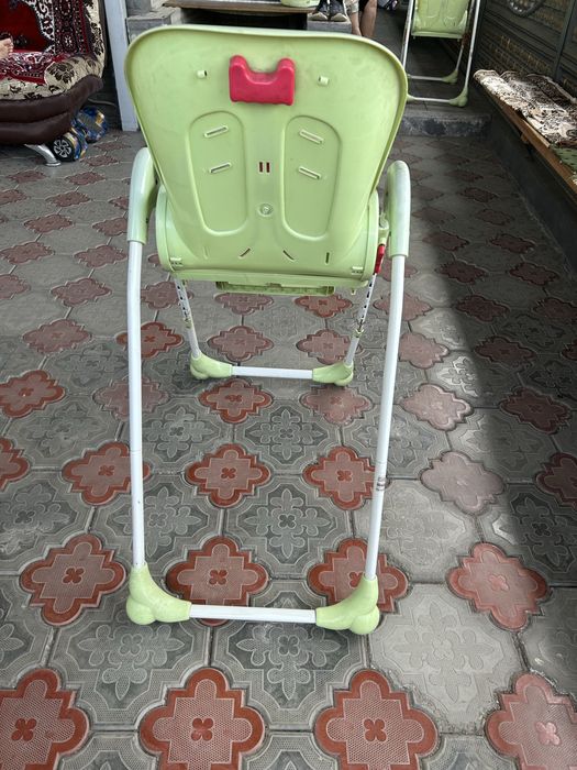 Продам детский стул