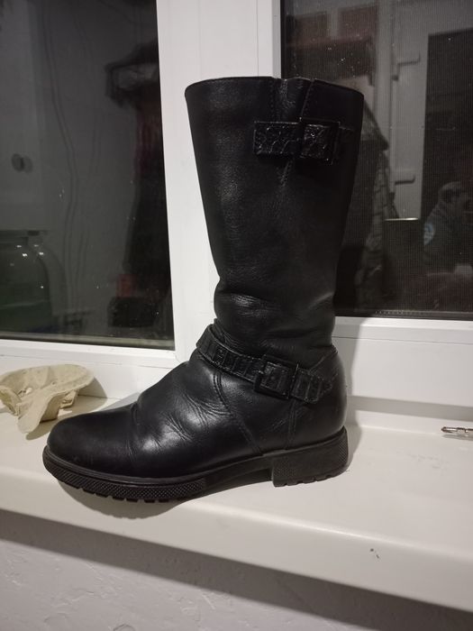 Продаётся детская обувь зимняя