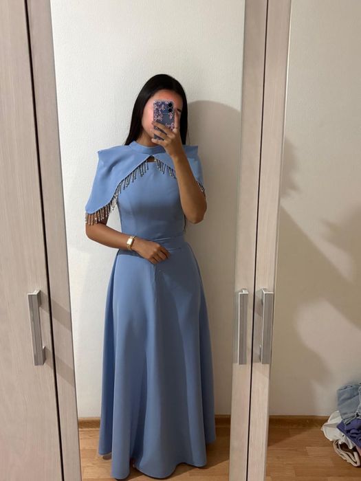 Продам вечерние платья