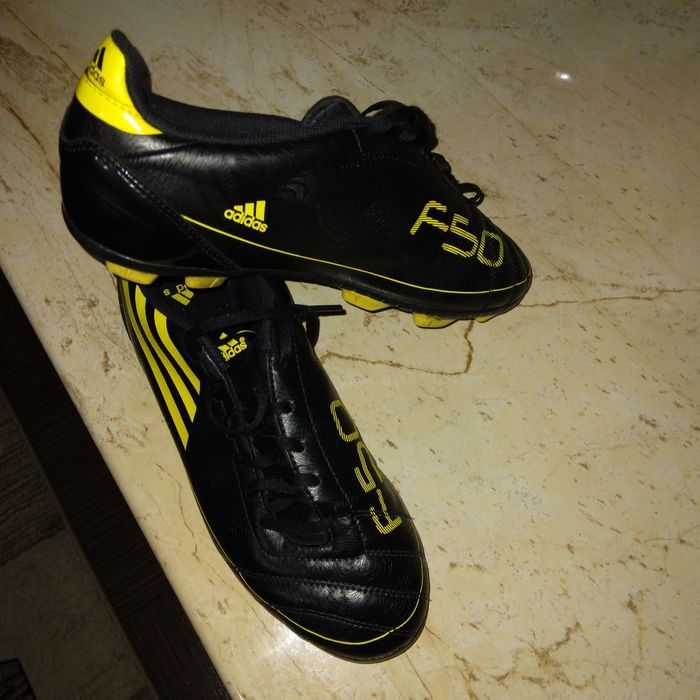 Ghete fotbal adidas f50 marimea 38 2/3
