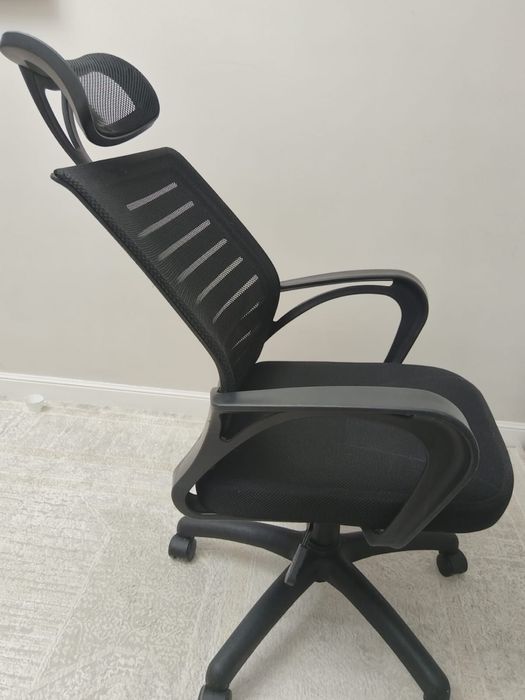 Продам стул кресло. для офиса для дома !