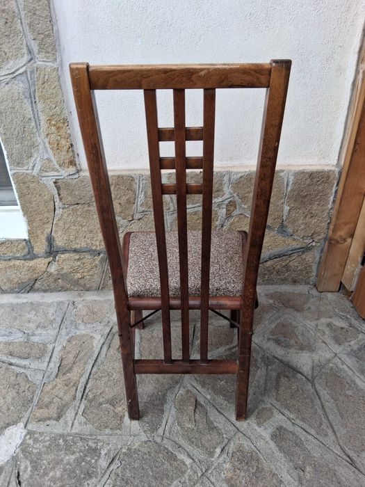 Дървени столове за маса