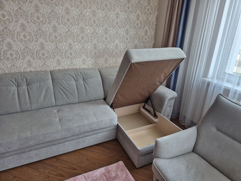 Продам Диван и Кресло.